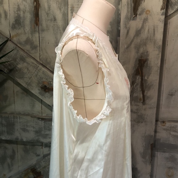 Vintage Eleanor Beard ruffled satin nightgown - Picture 3 of 9